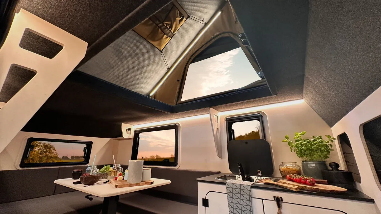 Mini caravane M23 – Avec toit relevable & fonctionnalité off-road