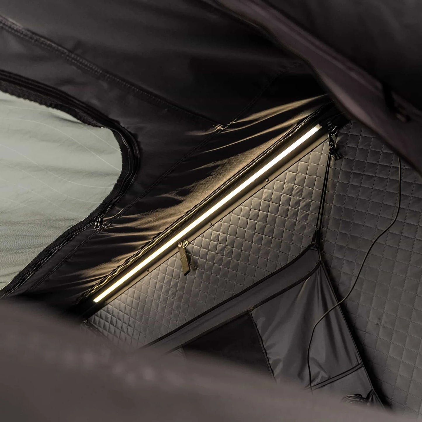 TENTE DE TOIT GO-OVERLAND CANADA EXPEDITION M